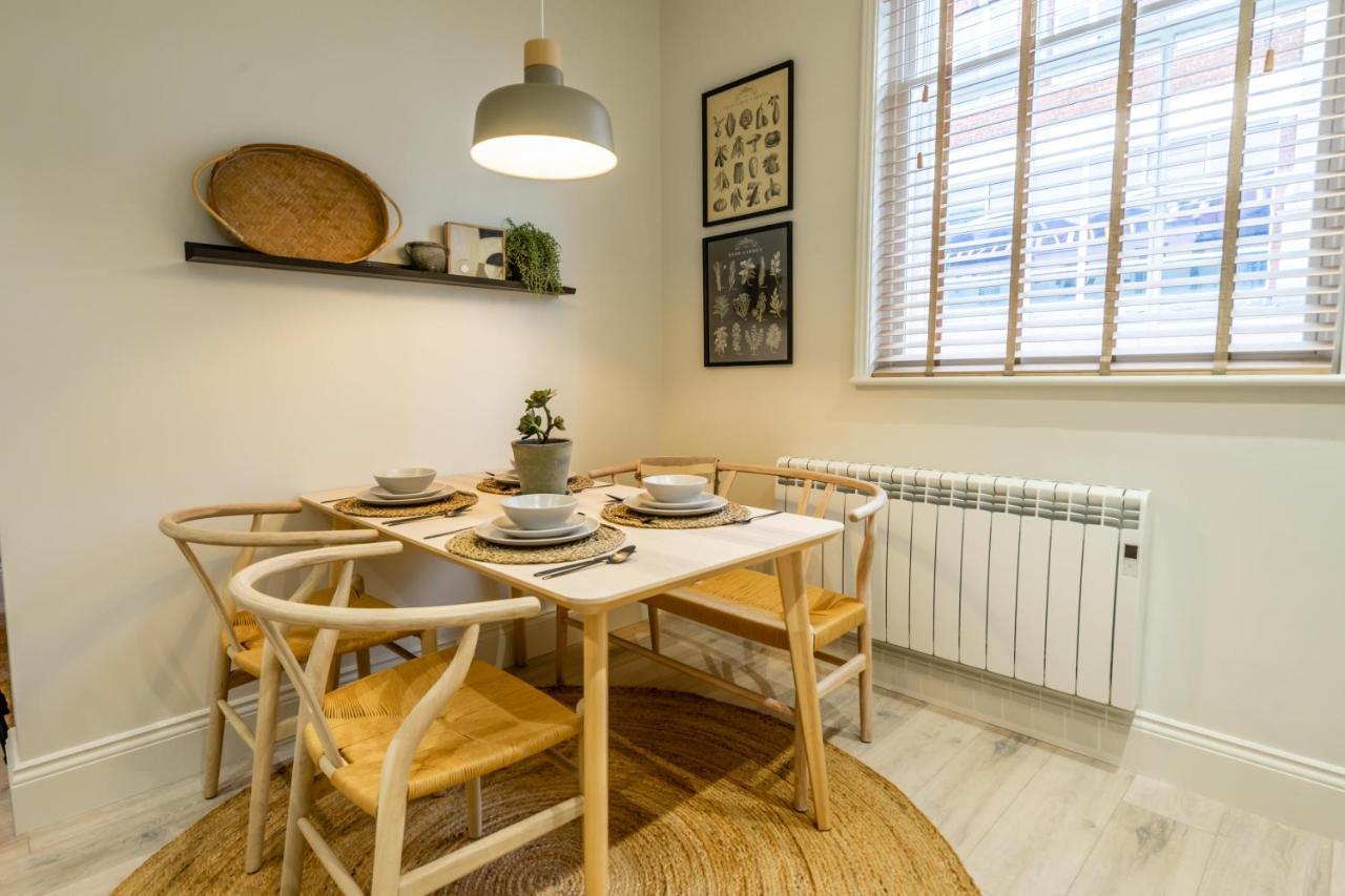 The Lark Apartment ยอร์ค ภายนอก รูปภาพ
